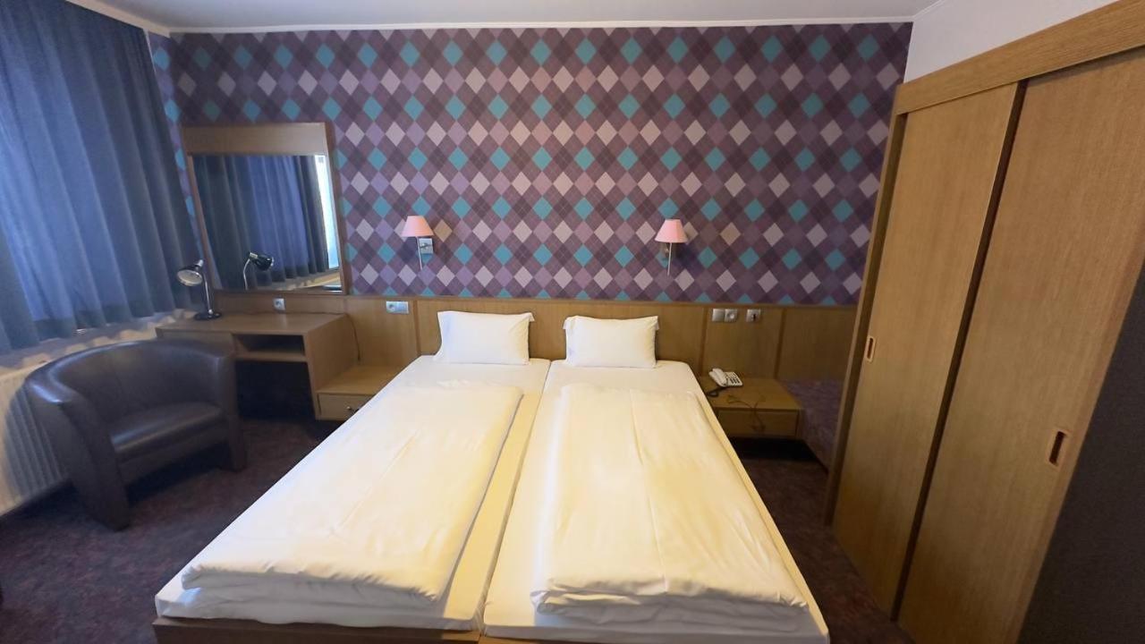 Hotel Ishi Inn Wolfsburg Exteriör bild