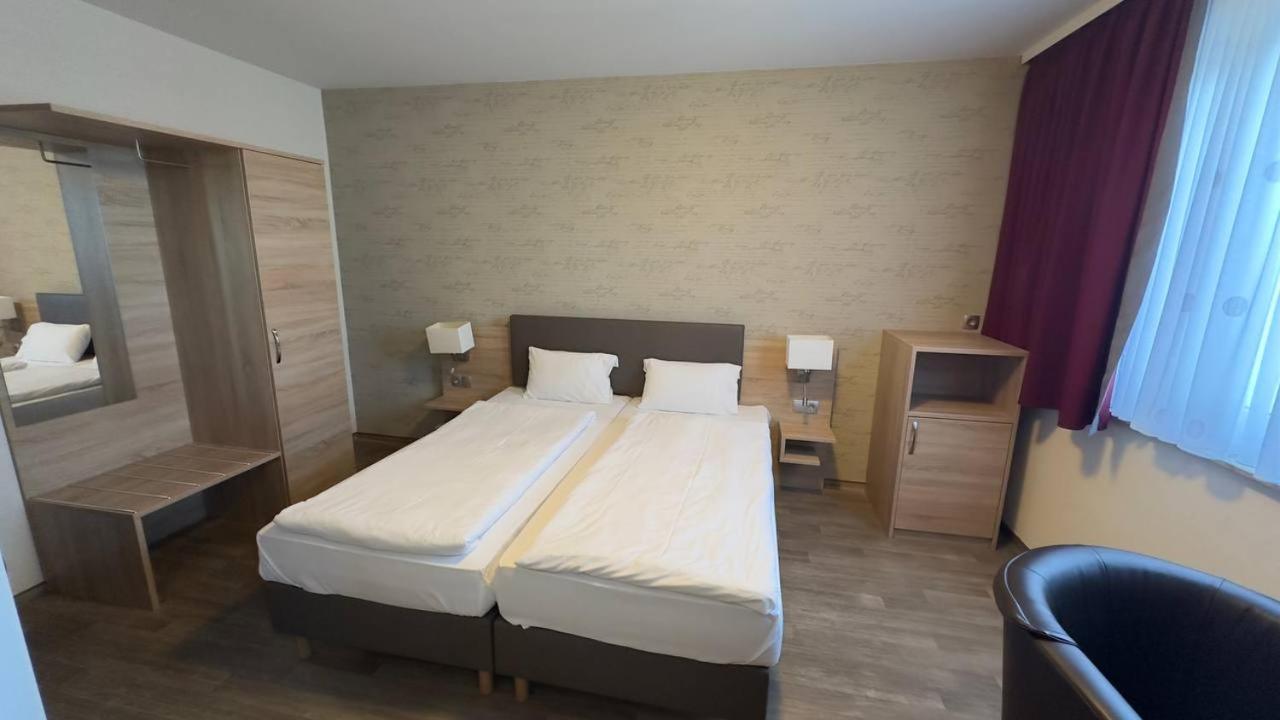 Hotel Ishi Inn Wolfsburg Exteriör bild